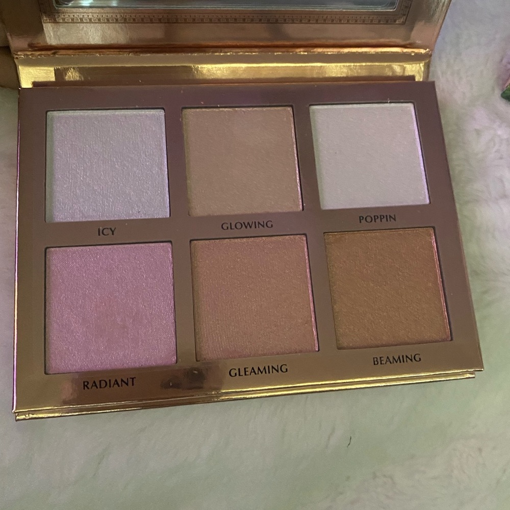 Makeup bundle - Picture 6 of 6